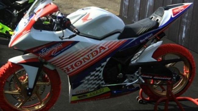 Honda Community Modifikasi Honda Cbr150r Simple Hanya Pakai Decal